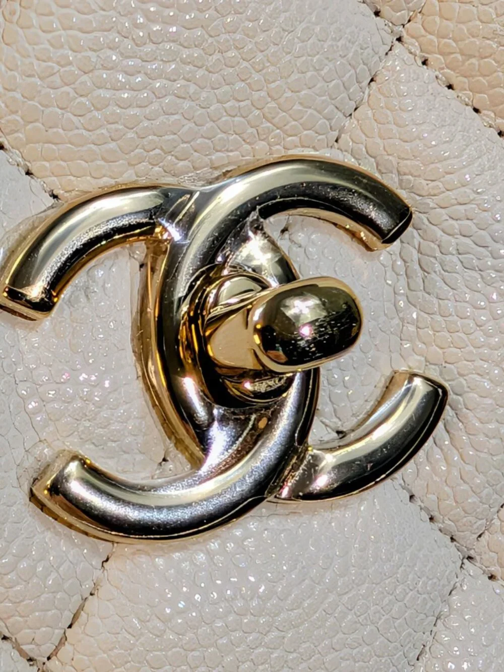 Chanel White Caviar Leather Classic Shopping Tote (GST) Turnlock Bag